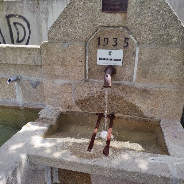 Fontanário da Trav. Da Rua da Planície n.º 1  2