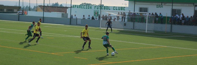 Campo sintético do Aparecida FC foi inaugurado