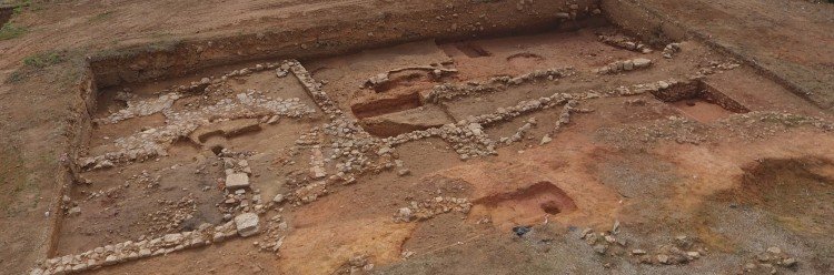 Escavações arqueológicas na Casa Romana e Castro do Monte de São Domingos
