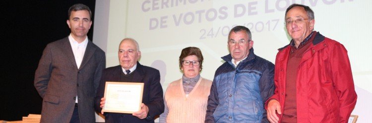 Cerimónia de Entrega de Votos de Louvor