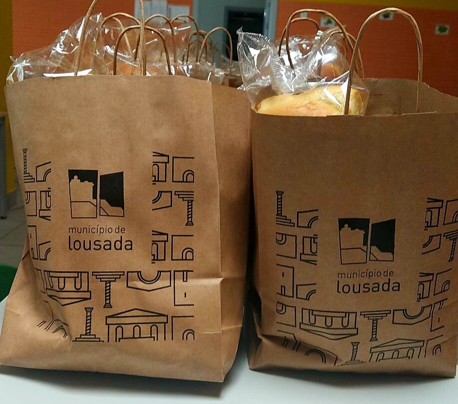 Entrega de lanches a 1500 alunos do pré-escolar e 1.º ciclo