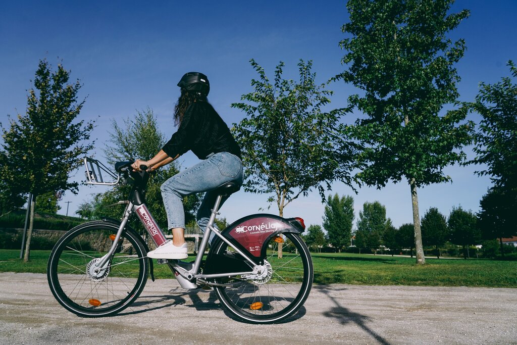 Cornélias Lousada Bike-Sharing na rua