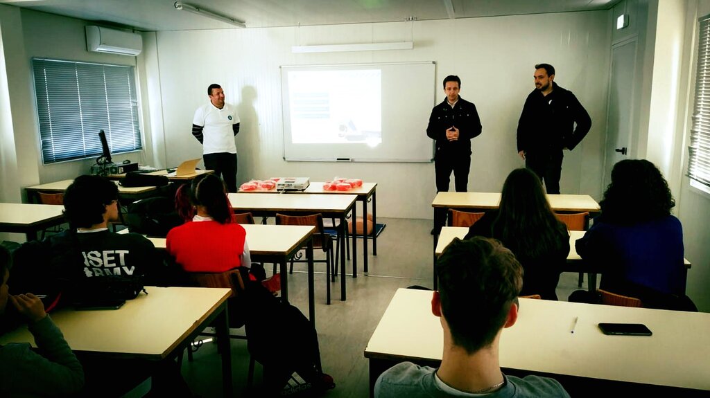 Alunos do 11.º ano aprendem Suporte Básico de Vida