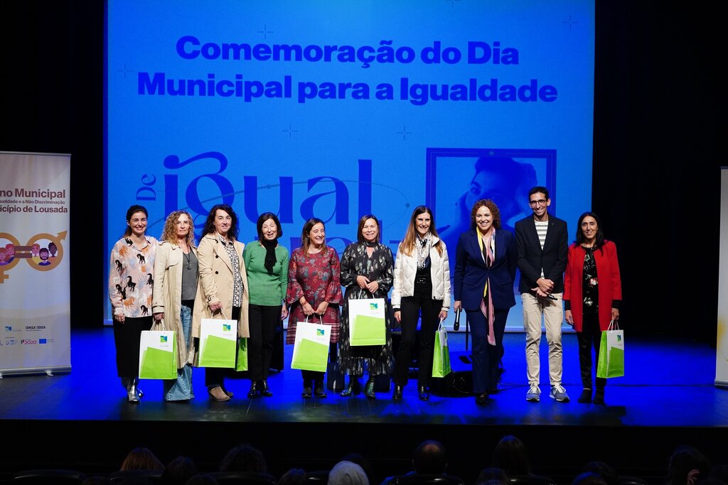 “De igual para igual” com Rita Redshoes