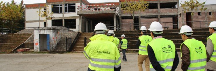 Obras de construção dos Centros Escolares