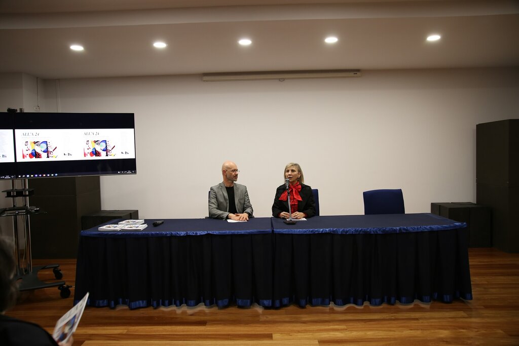Exposição Coletiva Pintura de Artistas Lousadenses