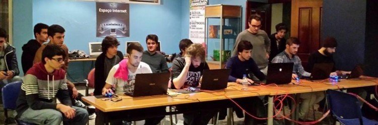 Torneio League of Legends no AJE