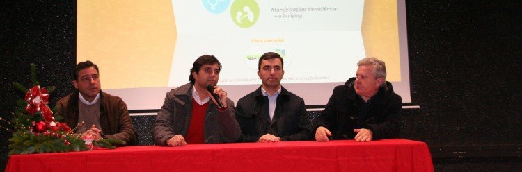 Jornadas “Ajudar a Educar” para assistentes operacionais