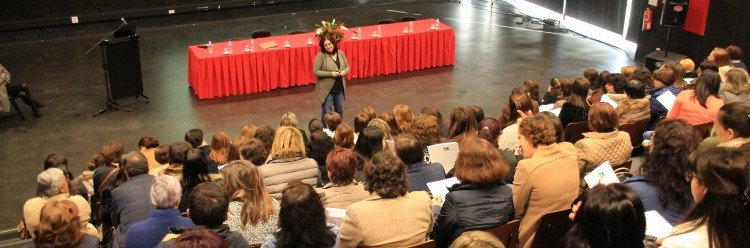 Jornadas “Ajudar a educar” para pessoal não docente