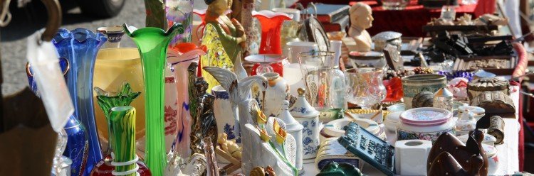 Feira de Antiguidades, Colecionismo e Velharias no domingo