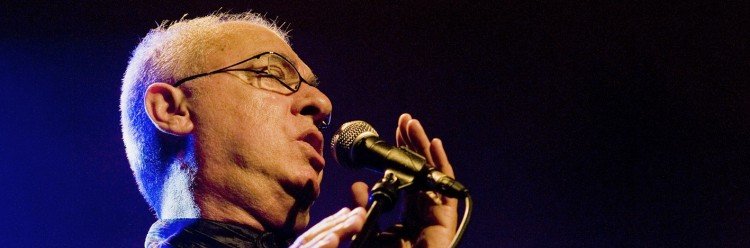 Paulo de Carvalho atua no dia 25 de abril
